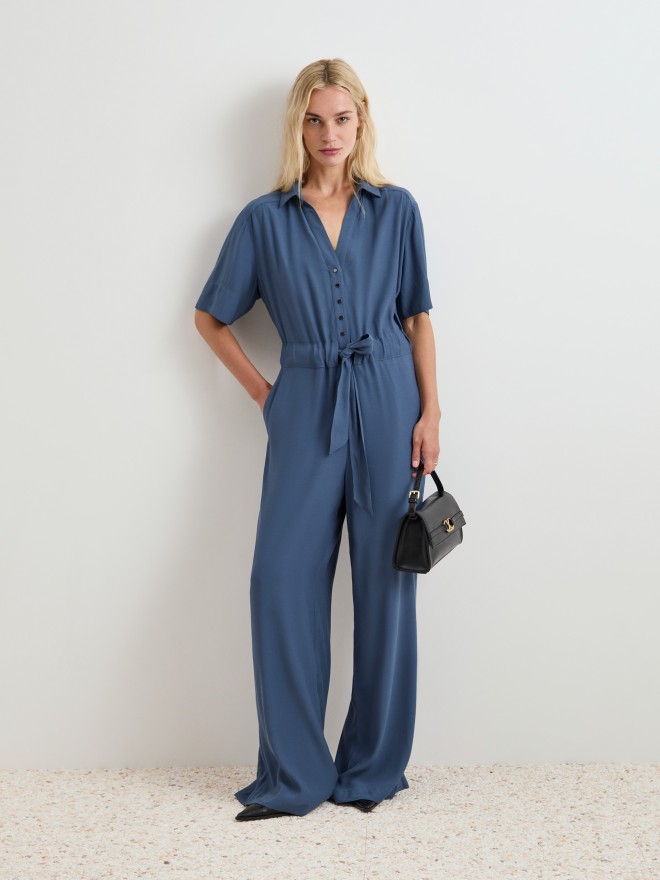 Short sleeve fluid jumpsuit Short sleeve fluid jumpsuit
