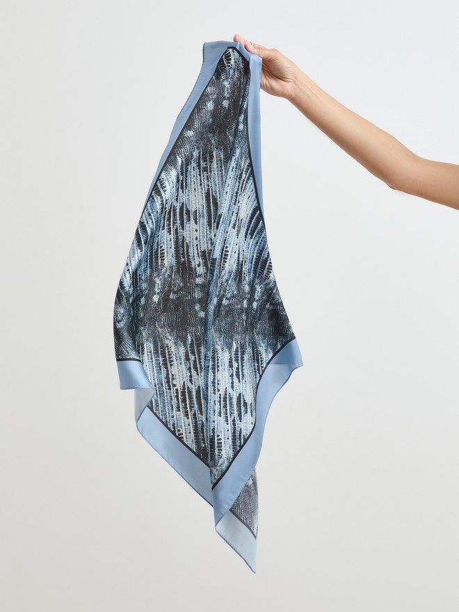 Printed scarf Printed scarf