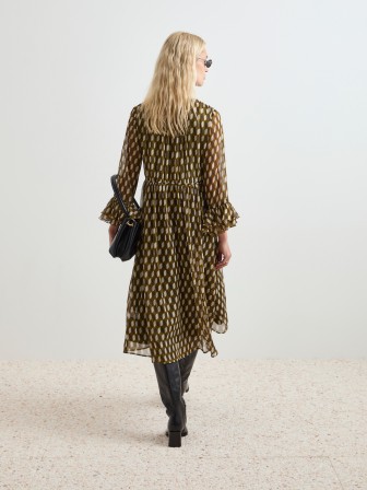 Vestido midi Vestido midi