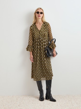Vestido midi Vestido midi