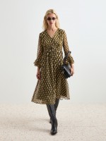Vestido midi Vestido midi