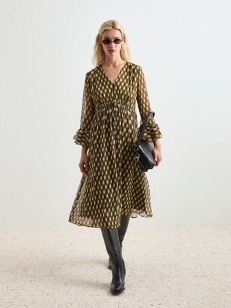Vestido midi Vestido midi