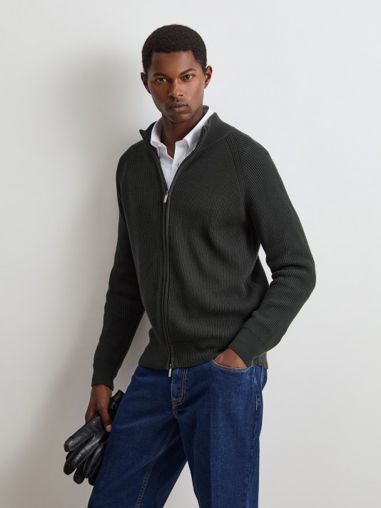 Knitted cardigan
