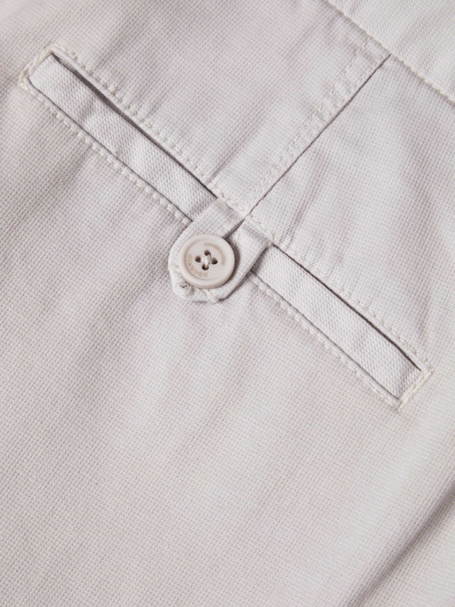 Pantalones chinos de corte ajustado Pantalones chinos de corte ajustado