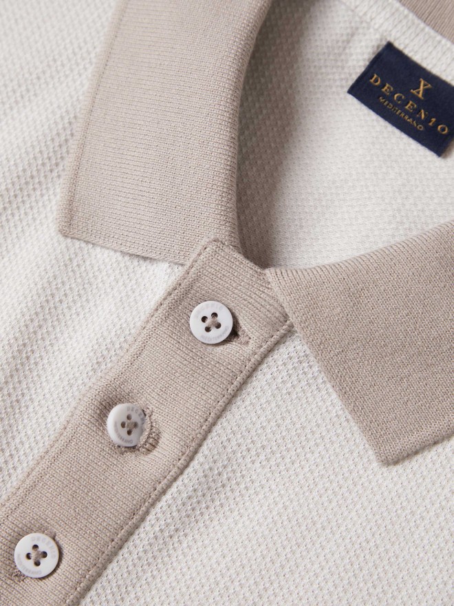 Short-sleeved polo shirt