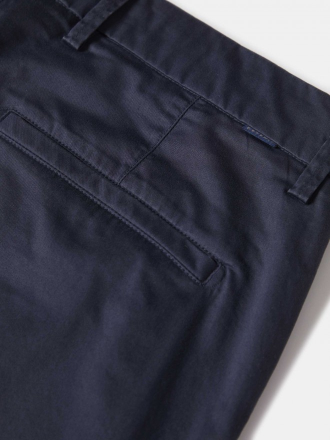 Pantalones chinos de corte regular Pantalones chinos de corte regular