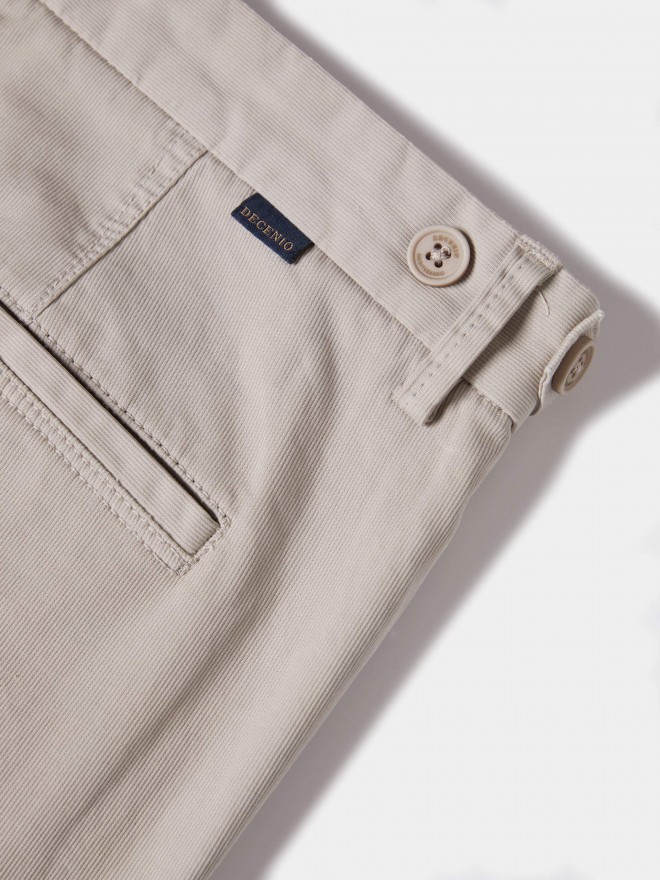 Pantalones chinos de corte regular Pantalones chinos de corte regular