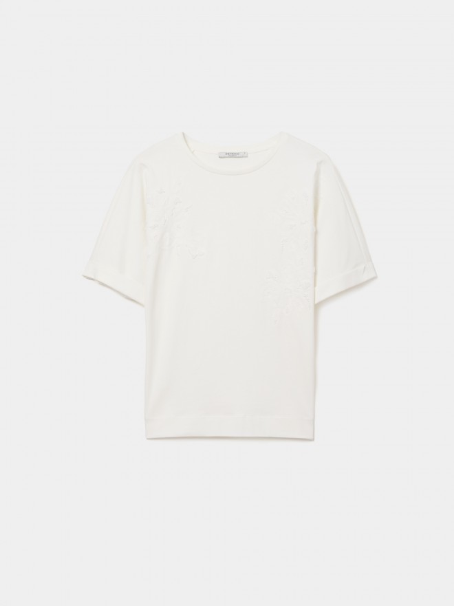 T-shirt com bordado floral T-shirt com bordado floral