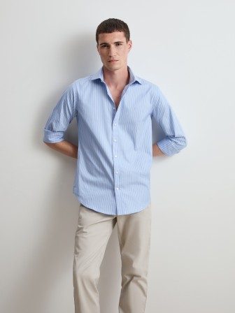 Camisa �s riscas em algod�o