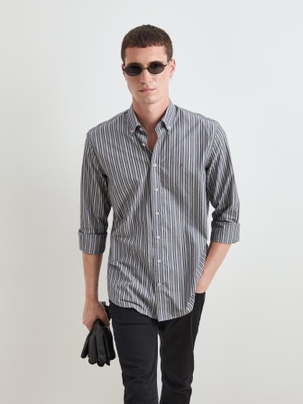 Regular fit shirt