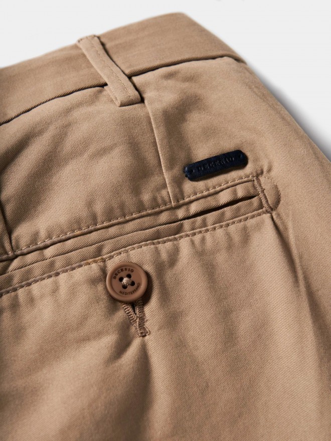 Calças chino regular fit Calças chino regular fit