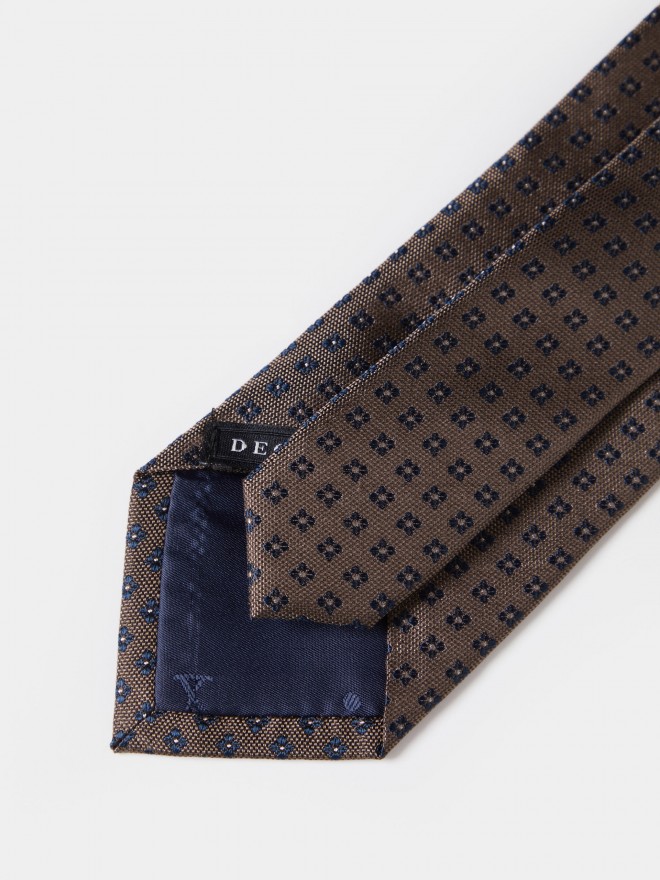 Silk tie Silk tie