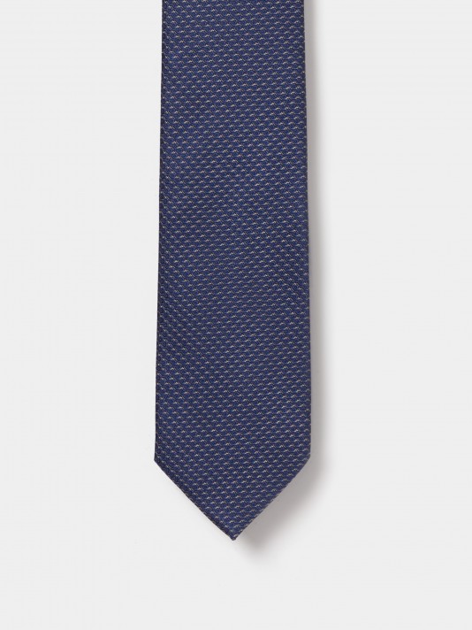 Silk tie