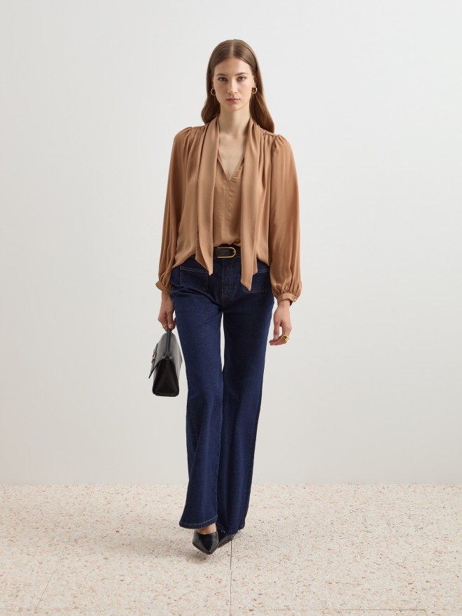 Balloon sleeve blouse Balloon sleeve blouse