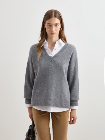Woolen knit sweater