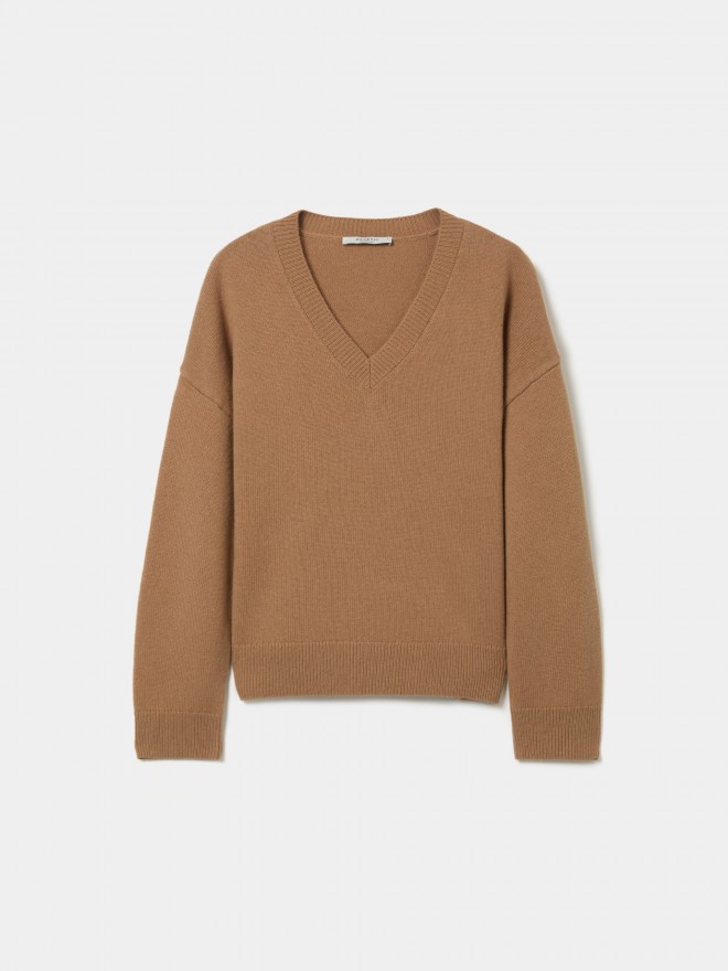 Woolen knit sweater Woolen knit sweater