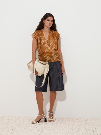 Blusa cruzada Blusa cruzada