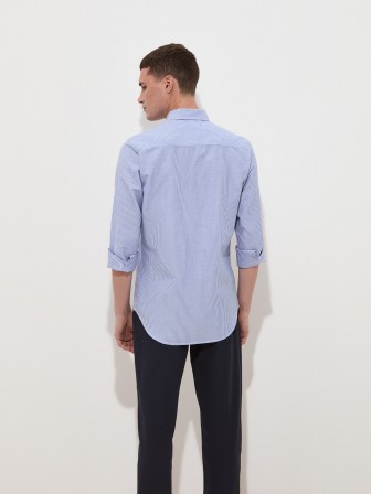 Slim fit striped shirt Slim fit striped shirt