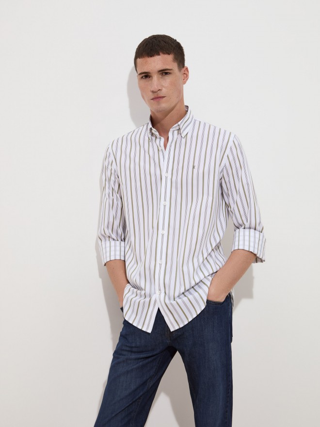 Regular fit shirt