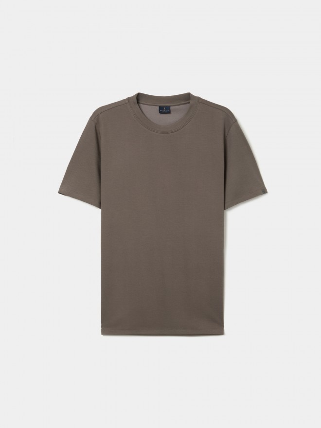 Basic short-sleeved T-shirt Basic short-sleeved T-shirt