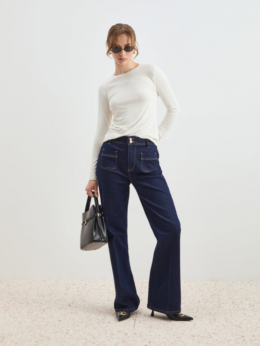 Round neck sweater