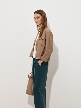 Sobrecamisa com bolsos Sobrecamisa com bolsos