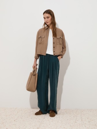 Sobrecamisa com bolsos Sobrecamisa com bolsos