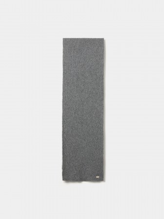 Ribbed knit scarf
