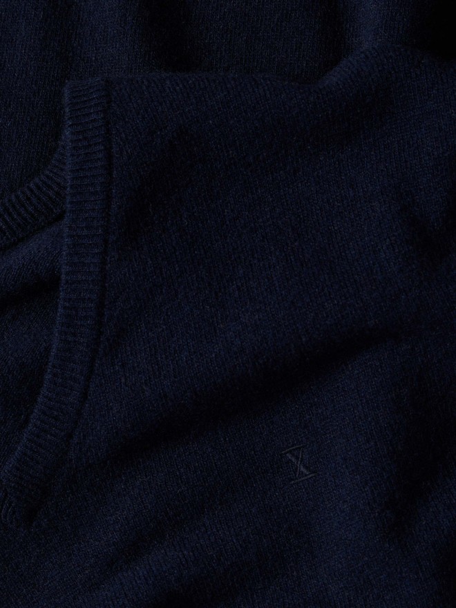 Knitted sweater with wool