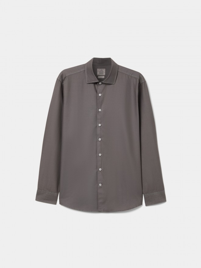 Camisa regular fit garment dye