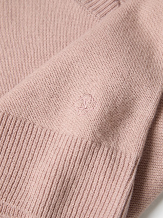 Woolen knit sweater