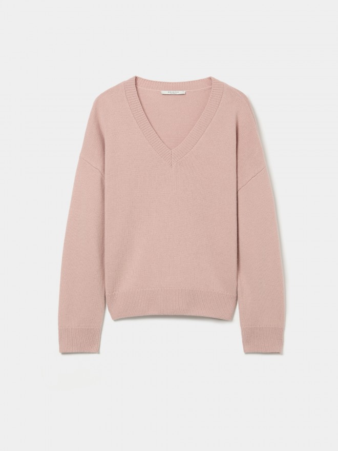 Woolen knit sweater