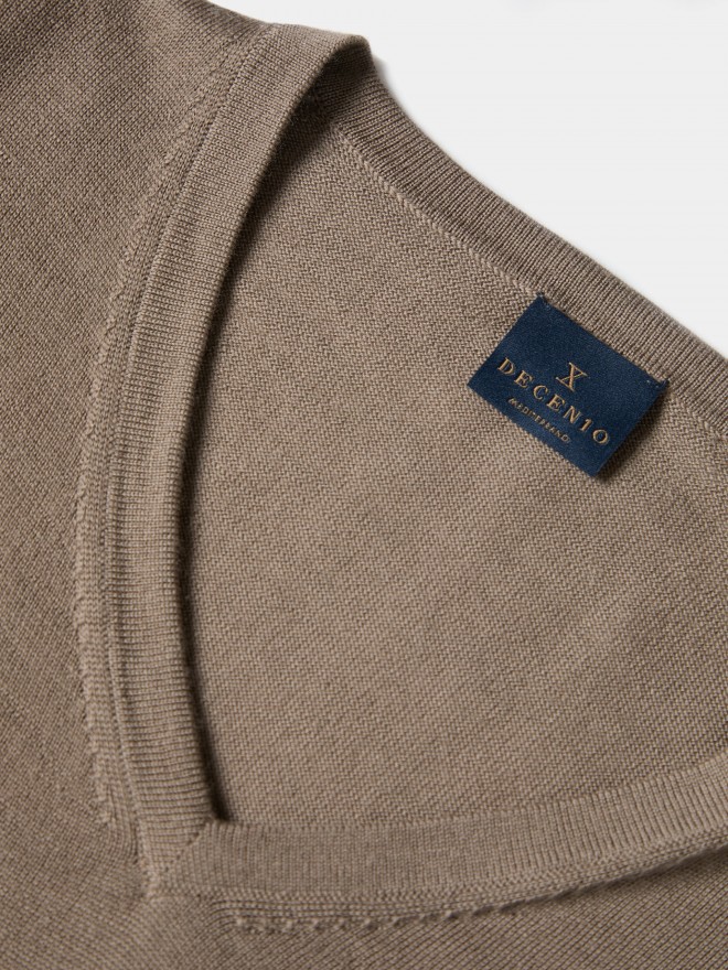 Wool pullover with V-neck Wool pullover with V-neck