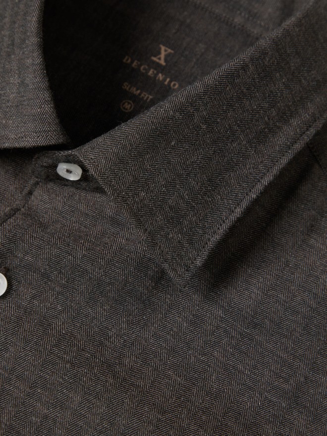 Camisa confeccionada con lana y lyocell