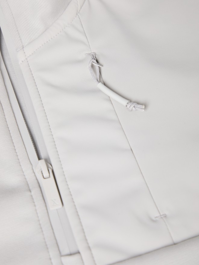Shirt with zipper
