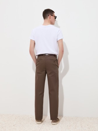 Calças chino regular fit Calças chino regular fit