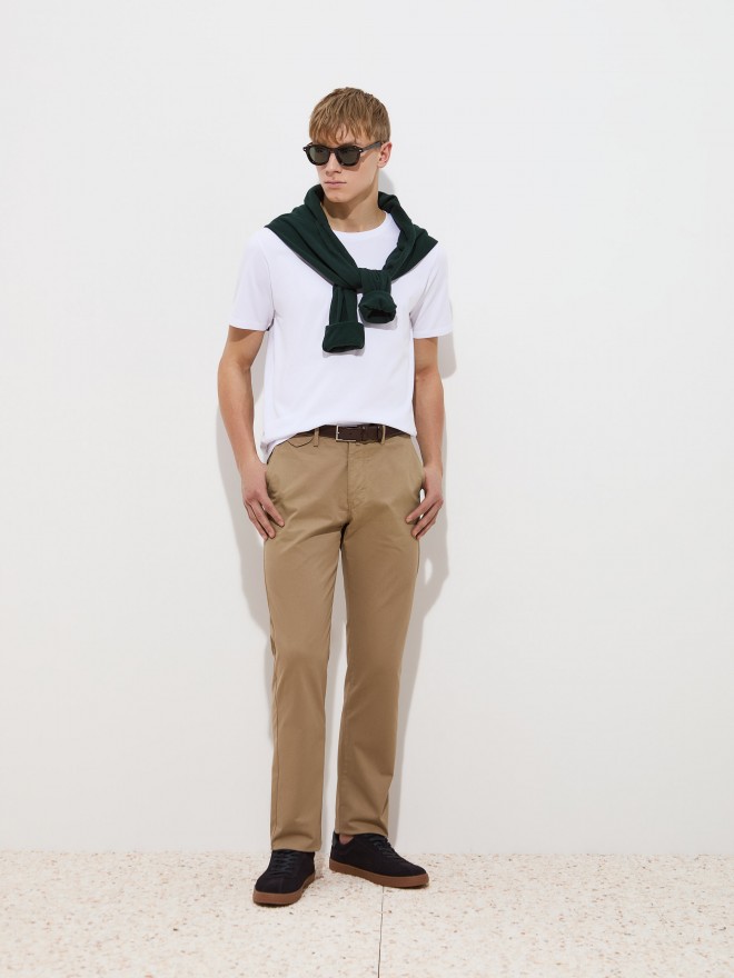 Calças chino regular fit Calças chino regular fit