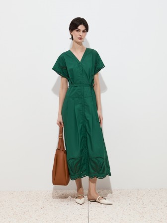 Vestido con bordado inglés Vestido con bordado inglés