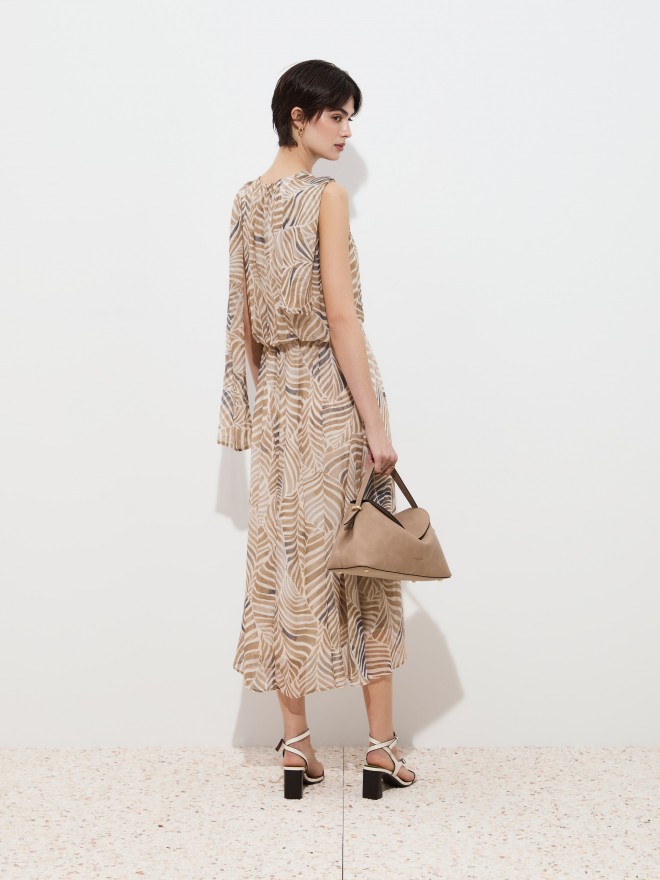 Vestido midi Vestido midi