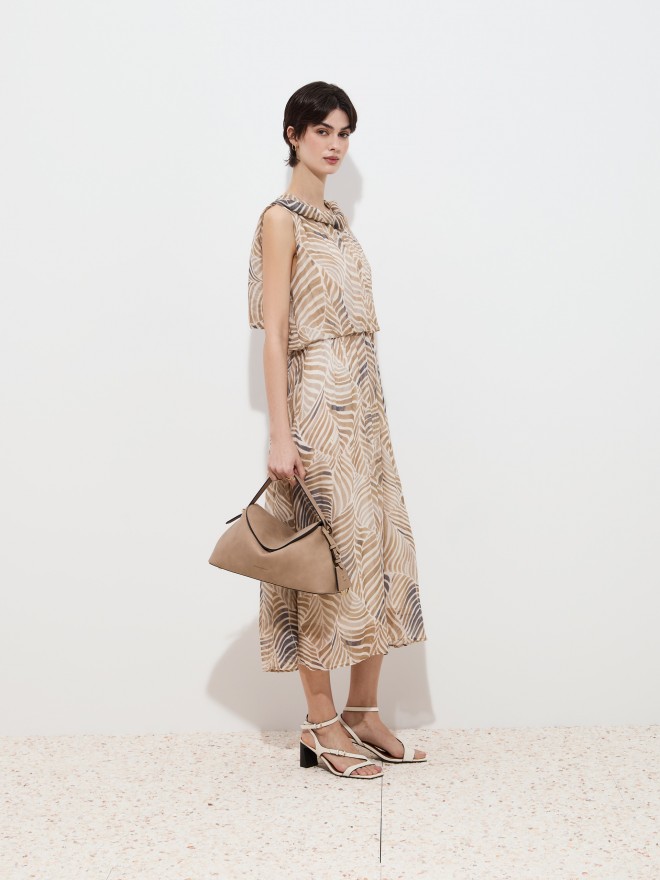 Vestido midi Vestido midi
