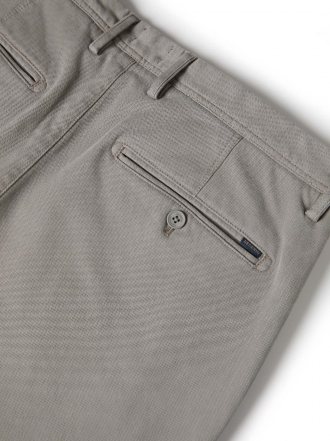 Calças chino regular fit Calças chino regular fit