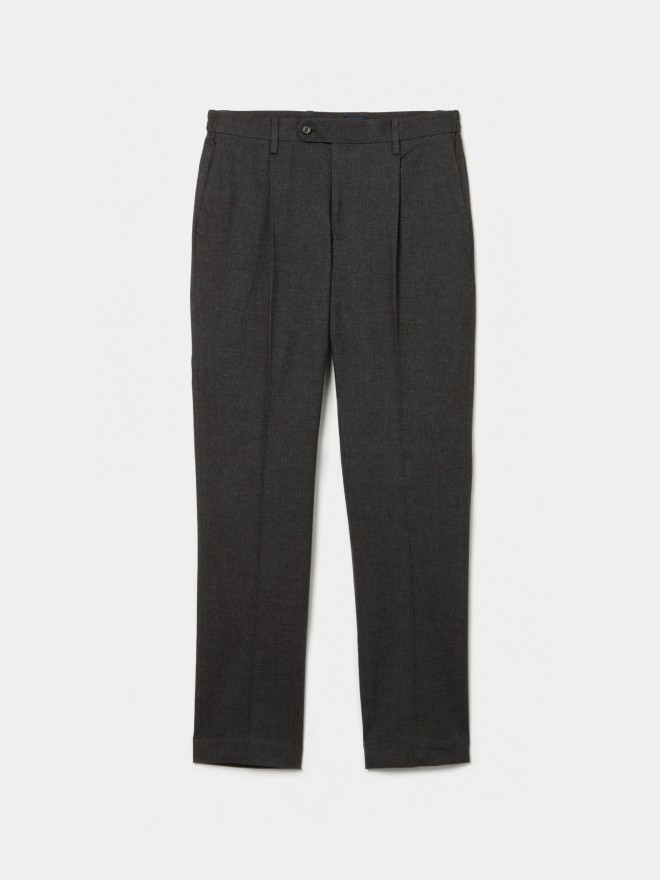 Pantalones cl�sicos de corte regular