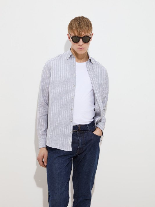Regular fit linen shirt with stripes