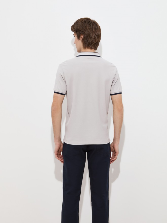 Short-sleeved polo shirt