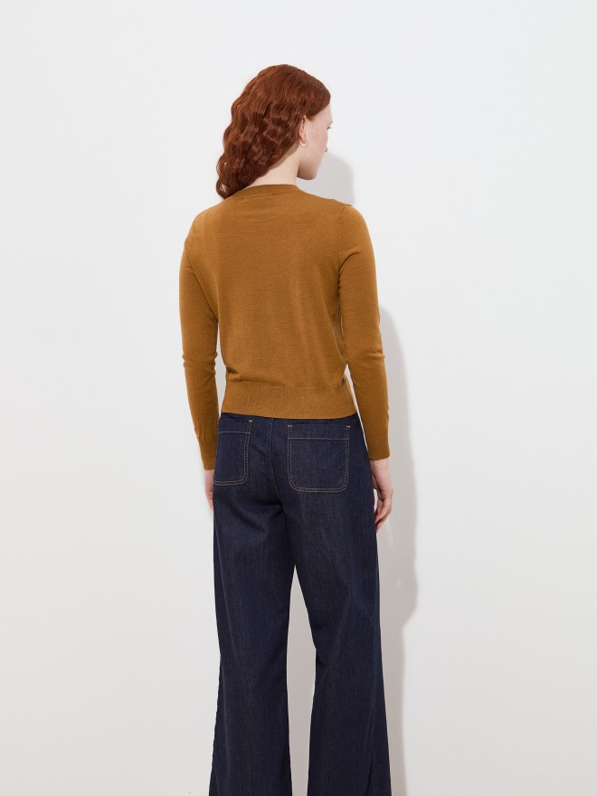 Round neck sweater Round neck sweater