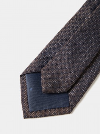 Tie Tie