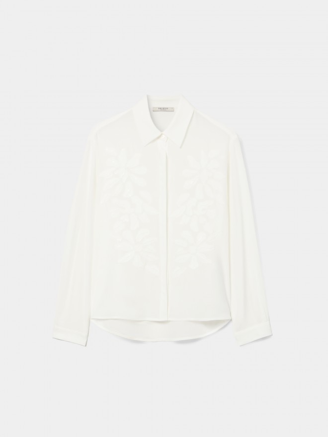 Blusa con bordado