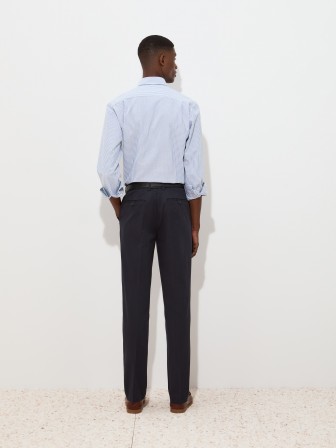 Pantalones chinos de corte ajustado Pantalones chinos de corte ajustado