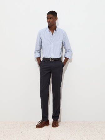 Pantalones chinos de corte ajustado Pantalones chinos de corte ajustado