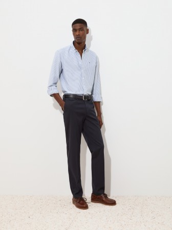 Pantalones chinos de corte ajustado Pantalones chinos de corte ajustado